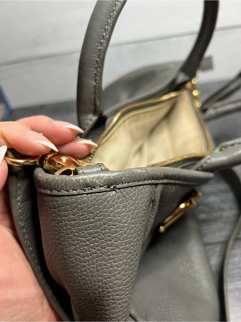Tory Burch elegant pebbled