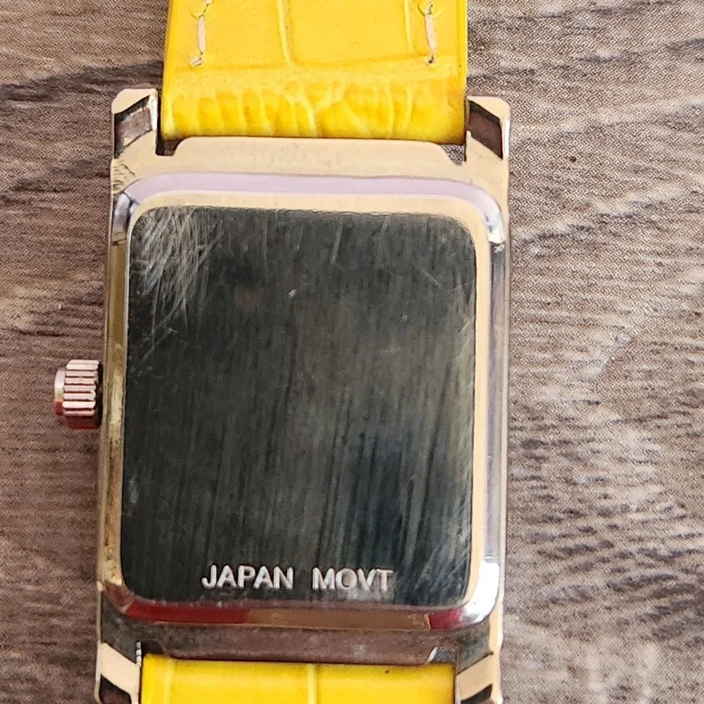 Womens Yellow Unbranded Rectangle Face‎ Wrist Watch Leather Band New Battery
