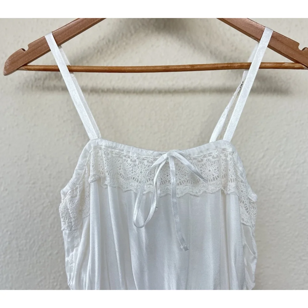 Urban Outfitters Juliette Lace Inset Romper S Eyelet Ruffles Cottage Coquette