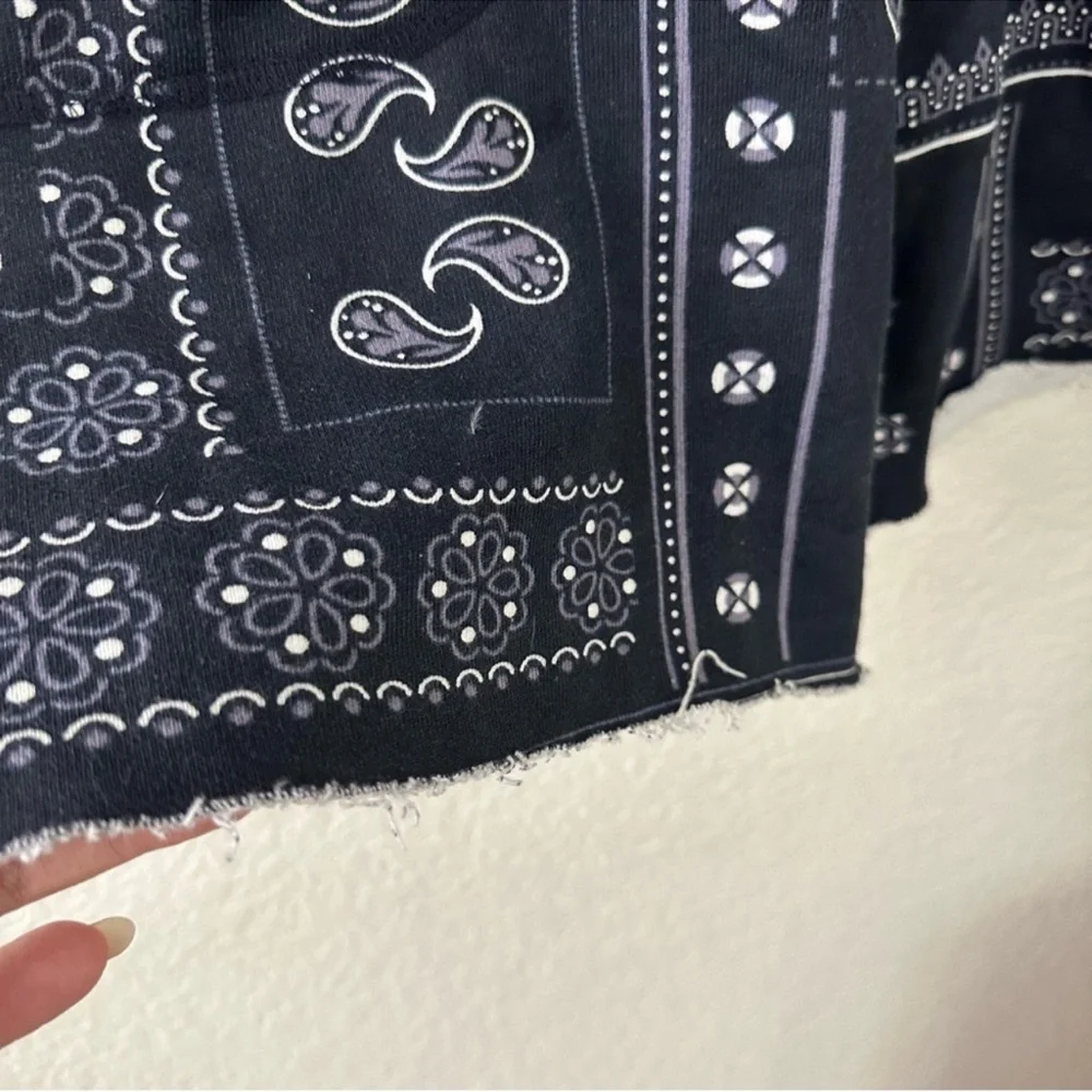 Todd Snyder X Champion Bandana Print Warm up Shorts  size large