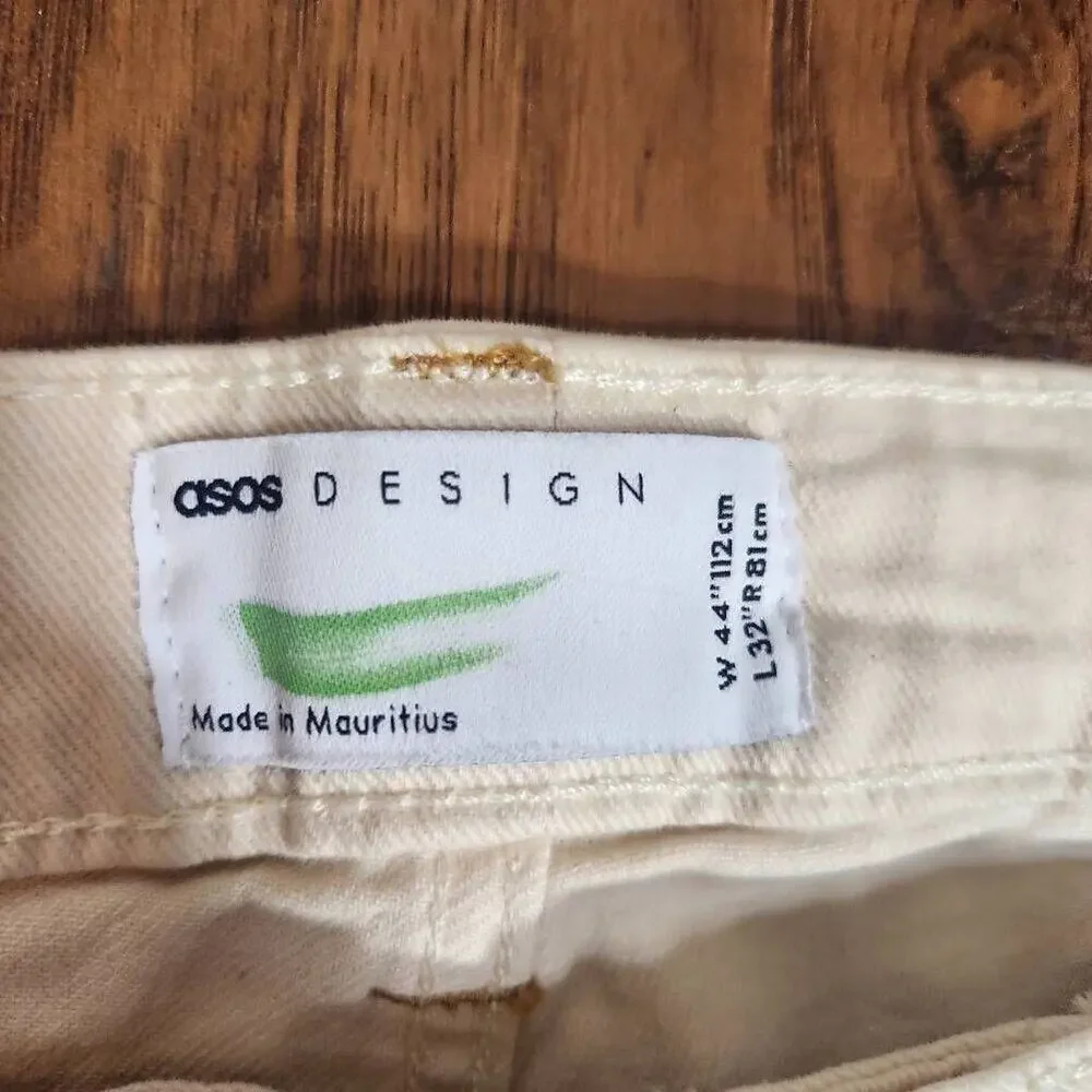 ASOS DESIGN Curve Split Bottom Flare White Denim Jeans Size 44X32