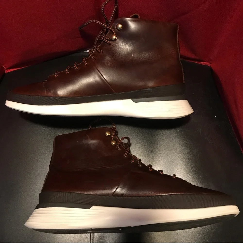 Wolf & Shepherd classic brown