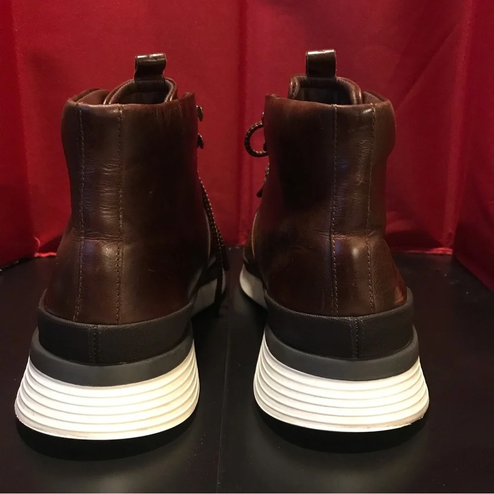 Wolf & Shepherd classic brown