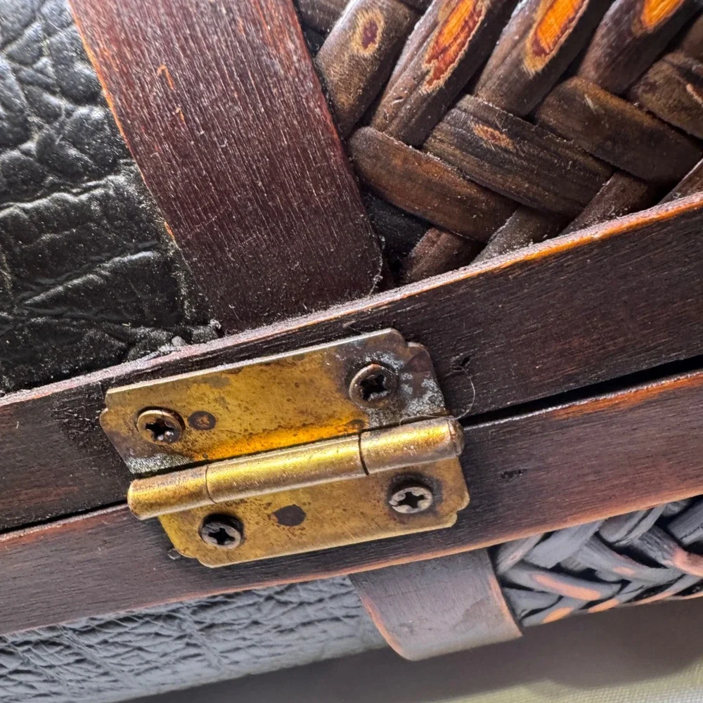 Vintage Woven Bamboo Leather‎ Trunk Jewelry Box Keepsake Decorative Storage