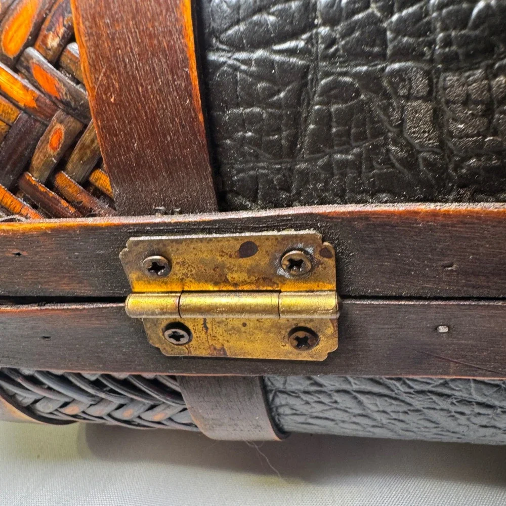 Vintage Woven Bamboo Leather‎ Trunk Jewelry Box Keepsake Decorative Storage