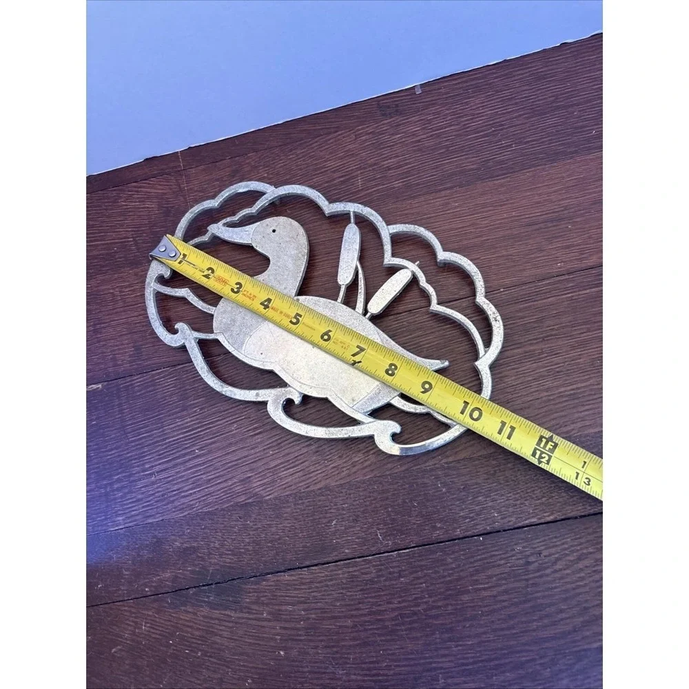 The Unbranded Brand vintage trivet