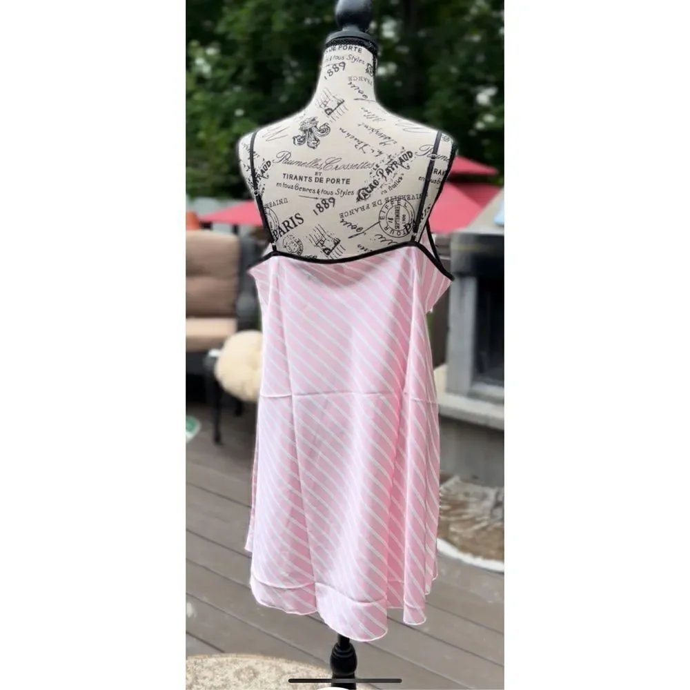 Pink and white spaghetti strap nightgown xl
