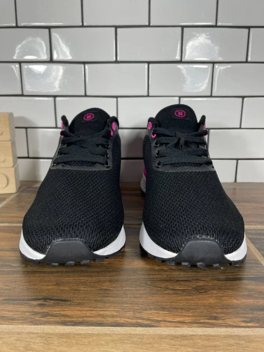 Tommaso Capri II Indoor Cycling Shoes Womens Size 10 Black Pink Biking Sneaker