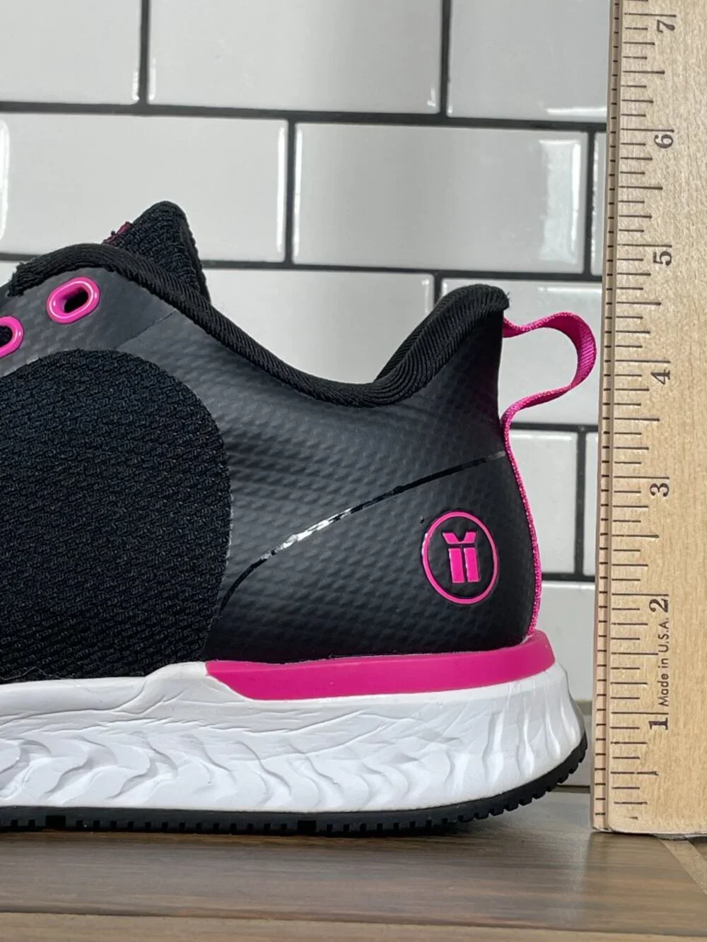 Tommaso Capri II Indoor Cycling Shoes Womens Size 10 Black Pink Biking Sneaker