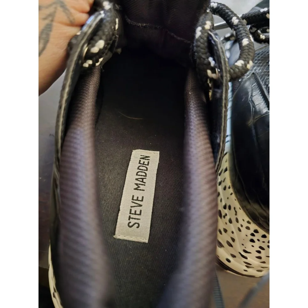 Women's Baddie STEVE MADDEN Athletic Sneakers Sz 10 Black White Animal Print EUC