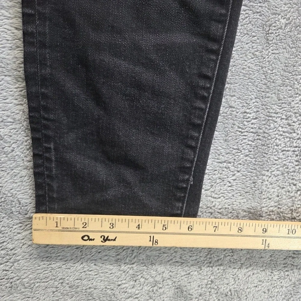 American Eagle Outfitters good pre