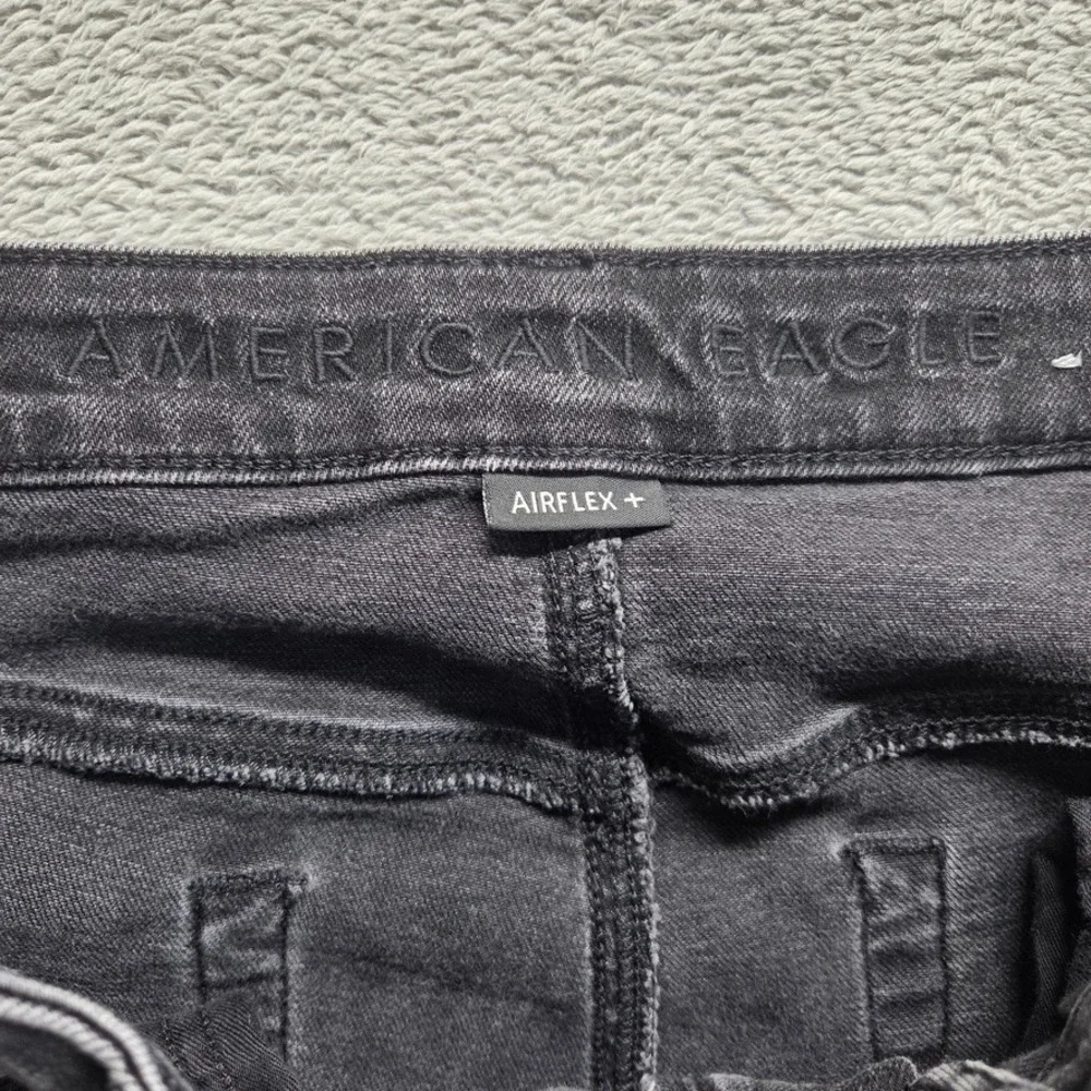 American Eagle Outfitters good pre