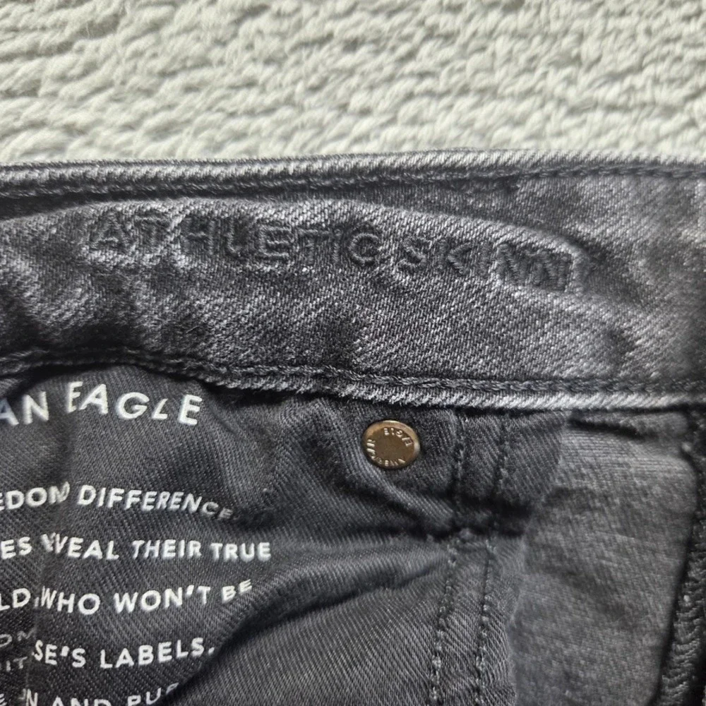 American Eagle Outfitters good pre