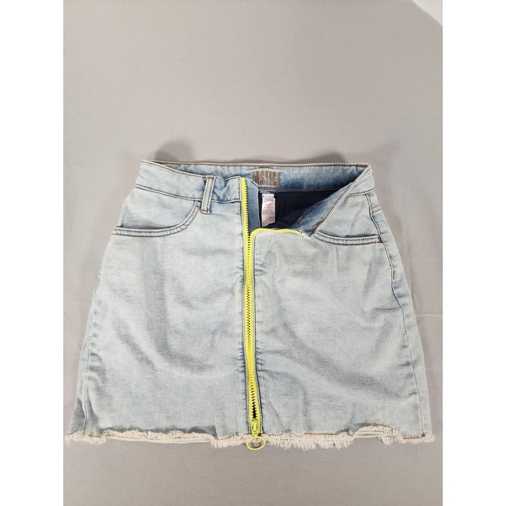 Justice Girls Light Wash Denim Skirt Neon Yellow Front Zip Frayed Hem Size 14