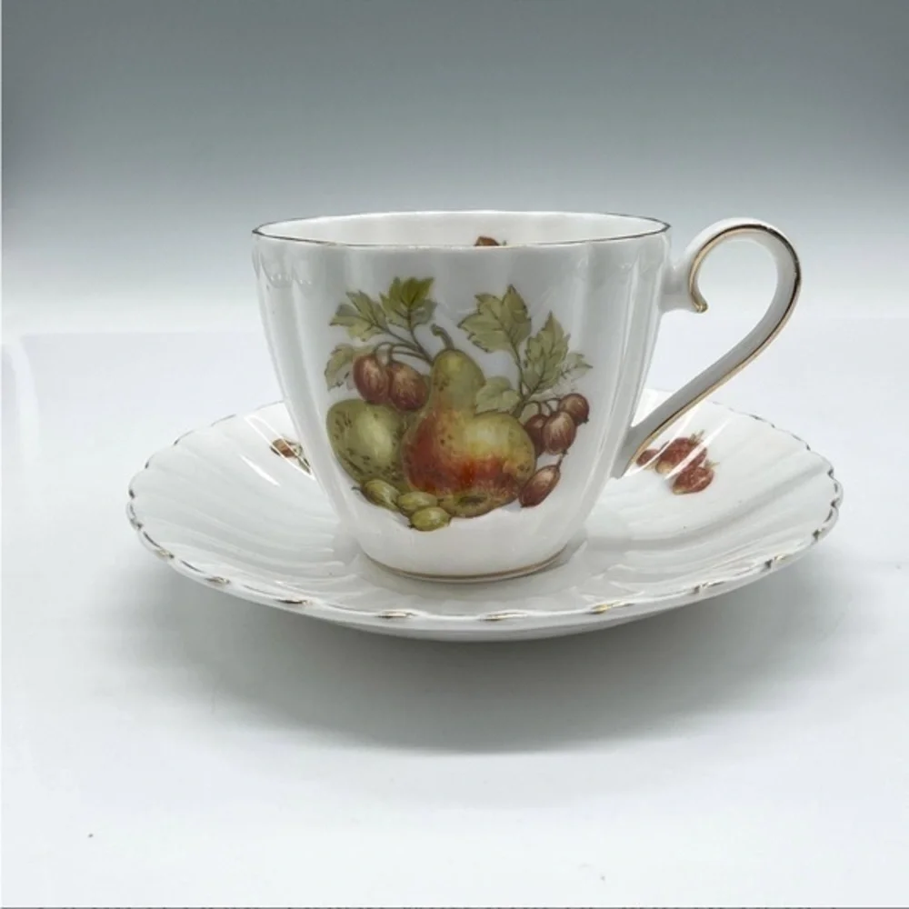 2pc Royal Tuscan Bone China Cup‎ & Saucer Set, Pears and Strawberries decor