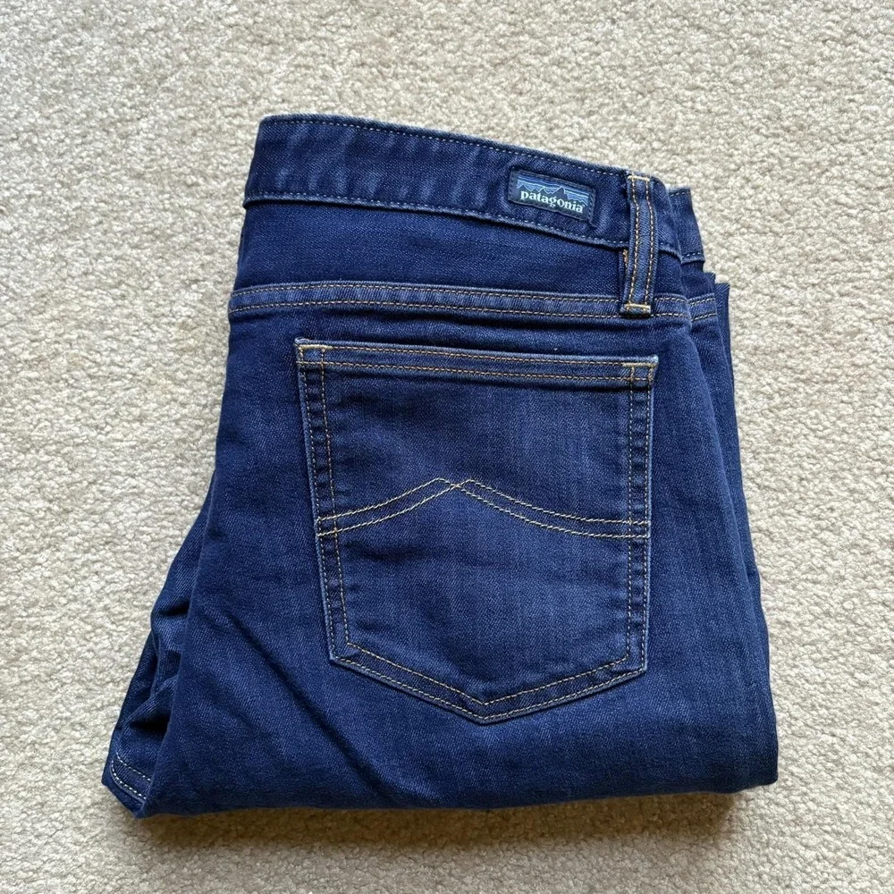 Patagonia Jeans Womens 33x28.5 Dark‎ Wash Straight Regular Organic Cotton Denim