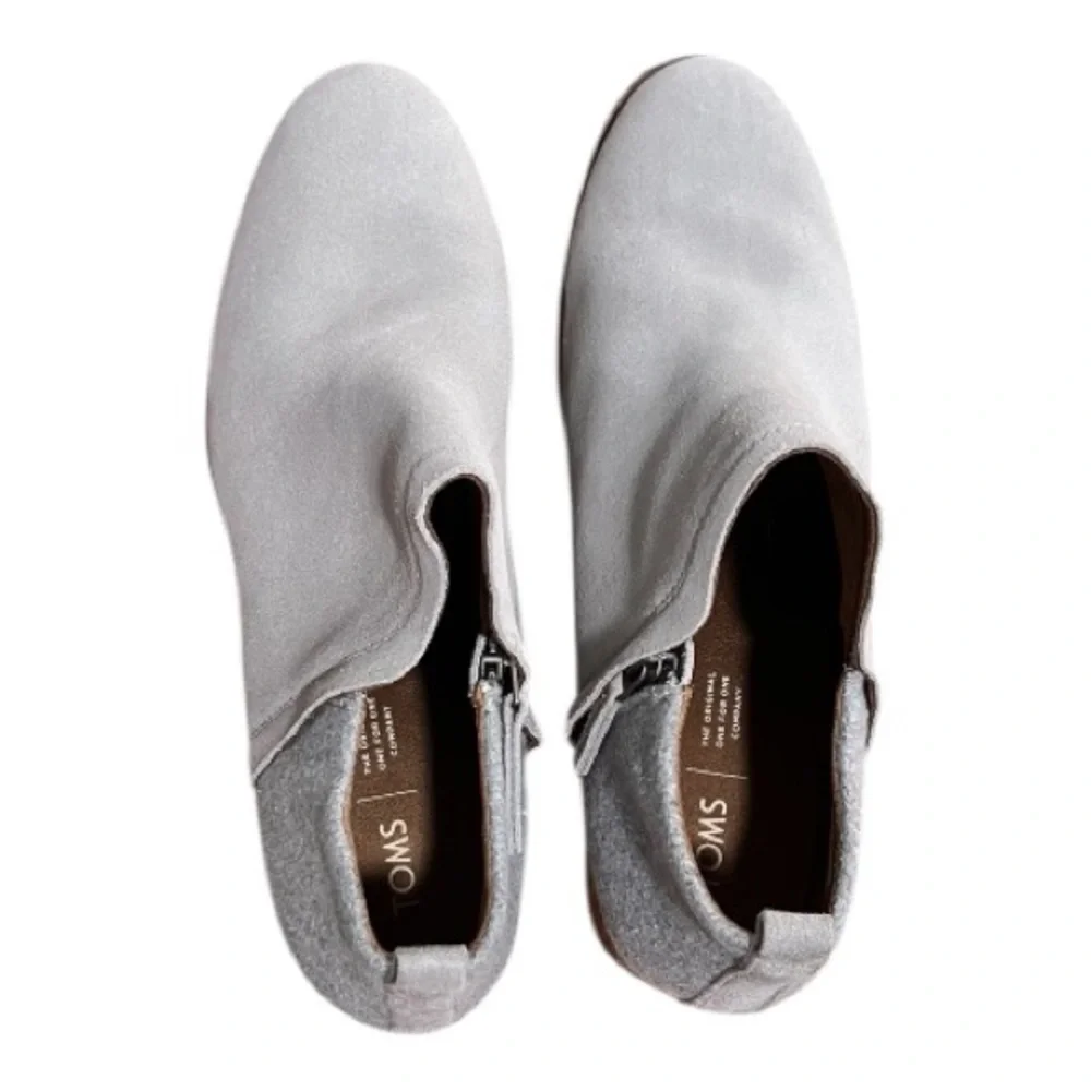 Toms elegant light