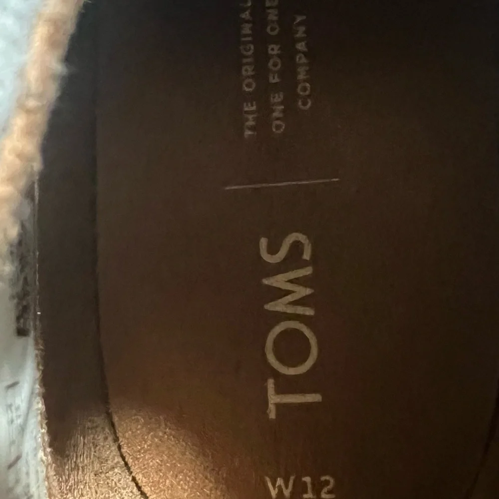 Toms elegant light