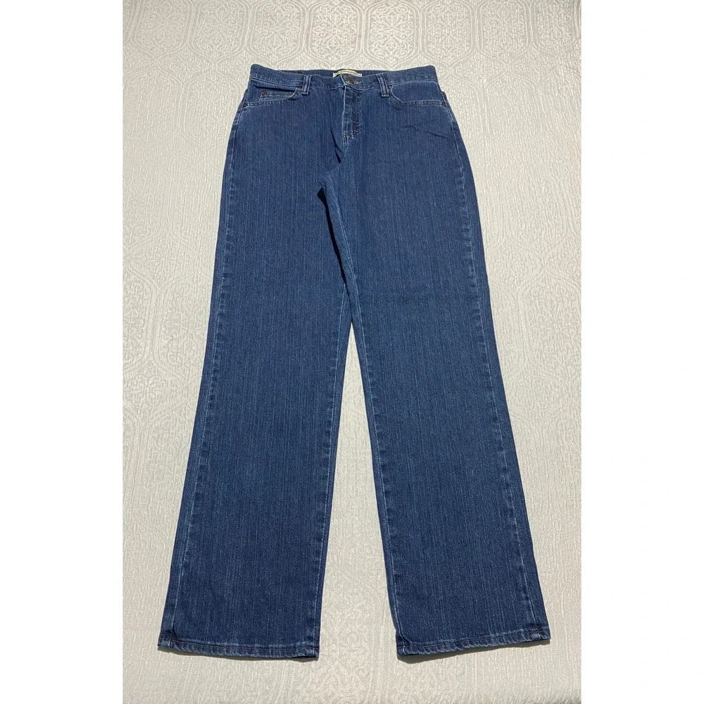 Lee brand style