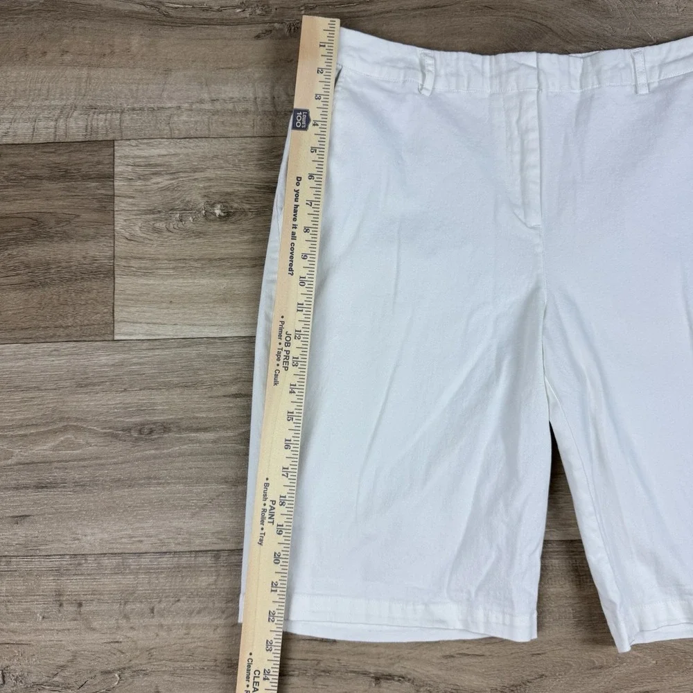 Chadwicks‎ Of Boston Womans Size 16 White Cotton Blend Bermuda Shorts Chino
