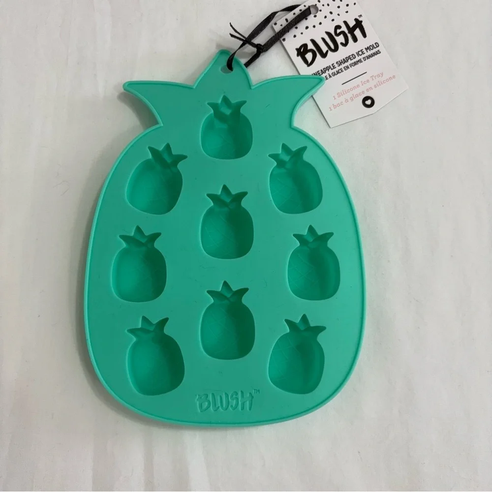 Blush Silicone Pineapple Shape Ice Cube‎ Mold Tray Green NWT