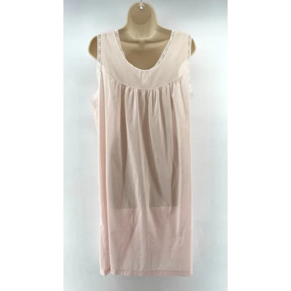barbizon vintage nightgown
