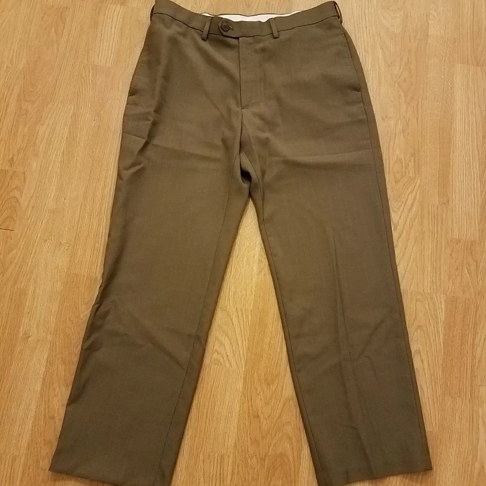 Haggar classic fit