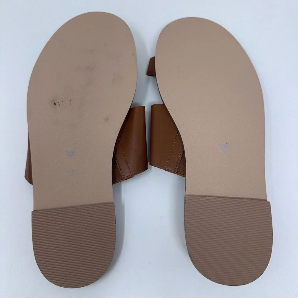 BCBGeneration Zinda Flat Sandal Flip Flop Faux Leather Vegan Camel Brown Size 10