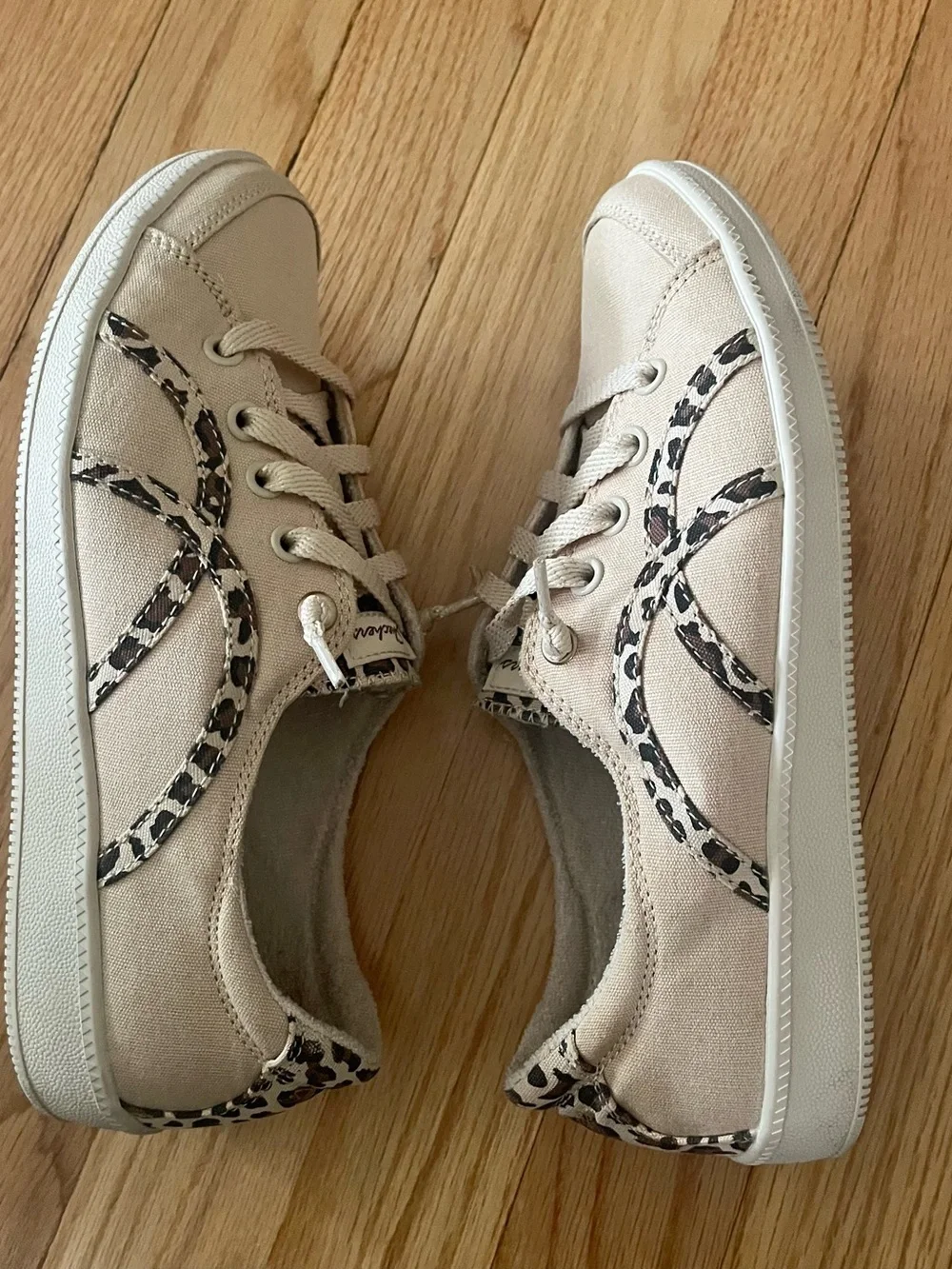 Skechers Women's Madison Ave Her Instinct Cheetah Print Shoes Sneakers Size 7.5