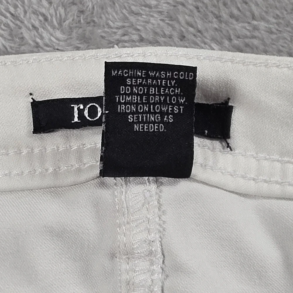 Roz & Ali pants flat mark