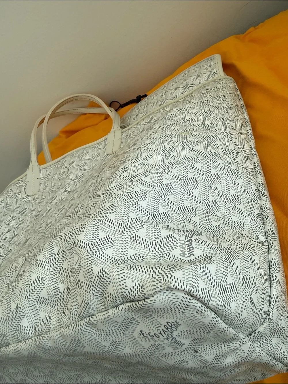 Goyard classic saint