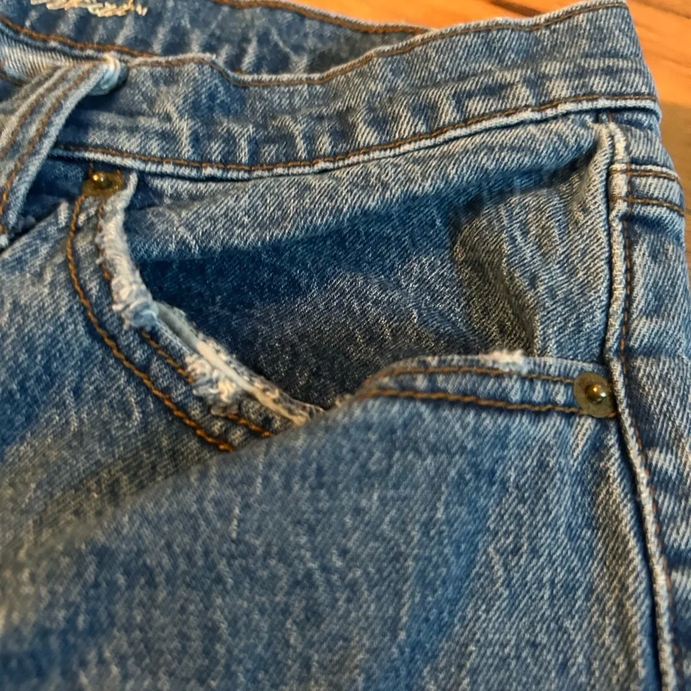 Women’s Distressed Vintage Straight Blue Denim Jeans