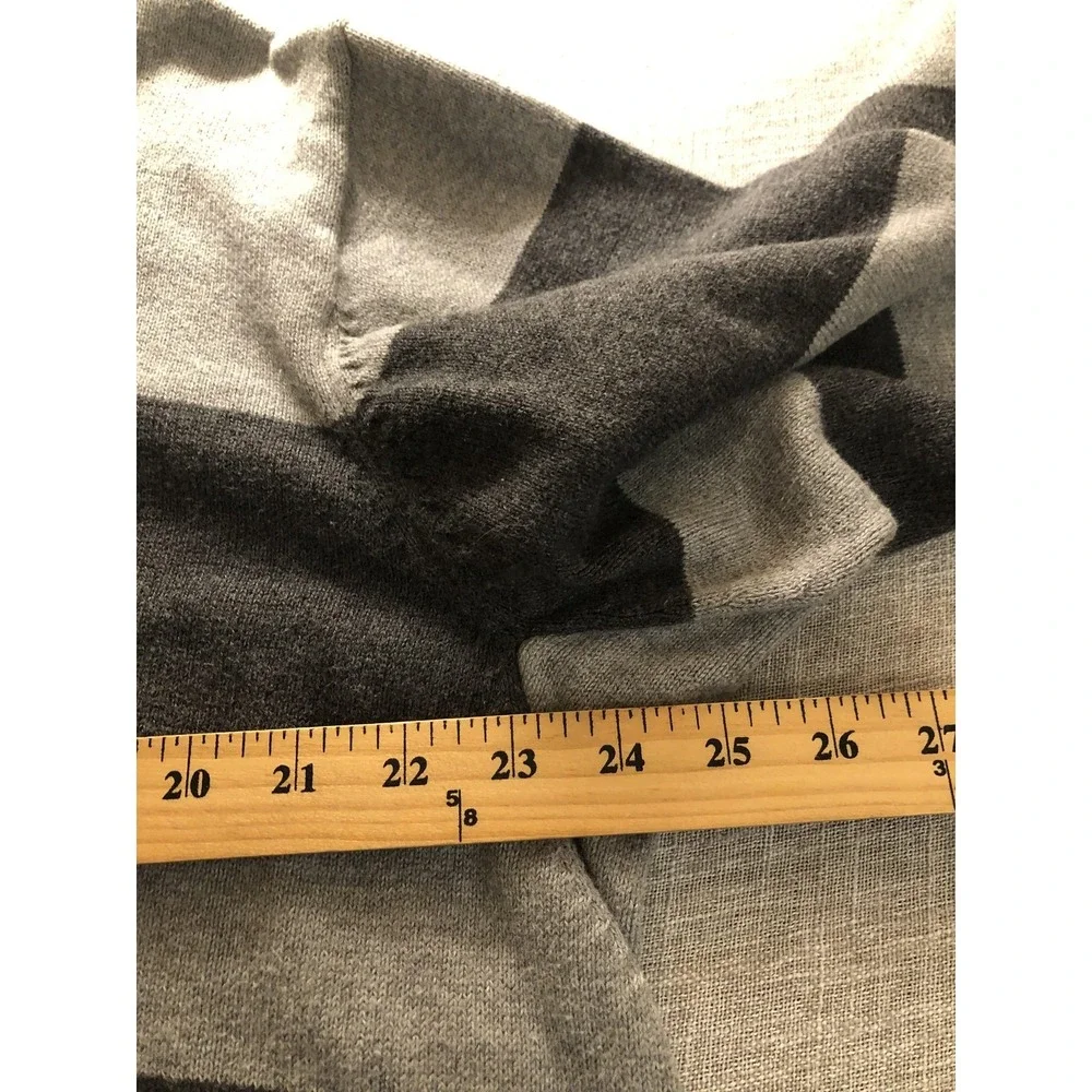 Duluth Trading Co gently worn