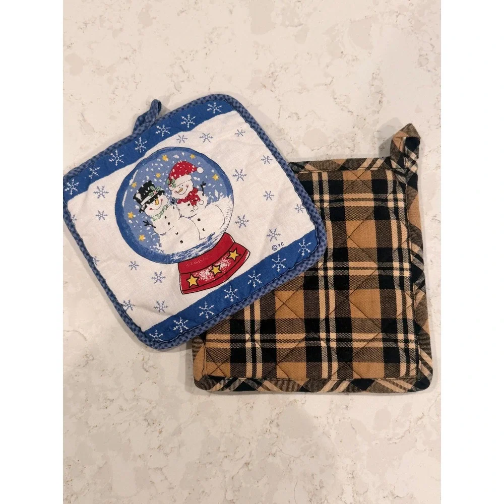 Vintage Christmas Pot Holders Set of‎ 2 Snowman Snow Globe & Park Designs Plaid