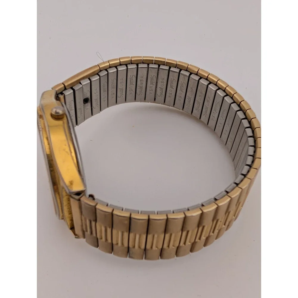Vintage Rustler Watch Men 34mm Case Gold Stretch Band BPP‎ Monogram- New Battery