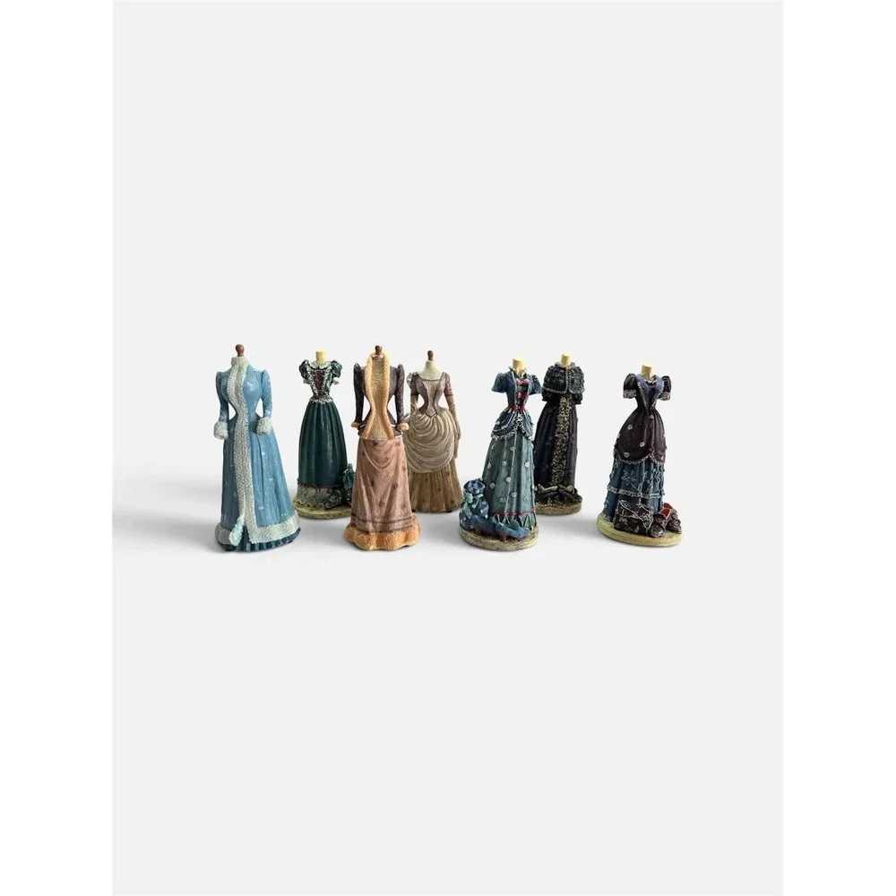 Vintage Victorian Style Miniature Dress Form‎ Figurine Set of 7 26-05-22
