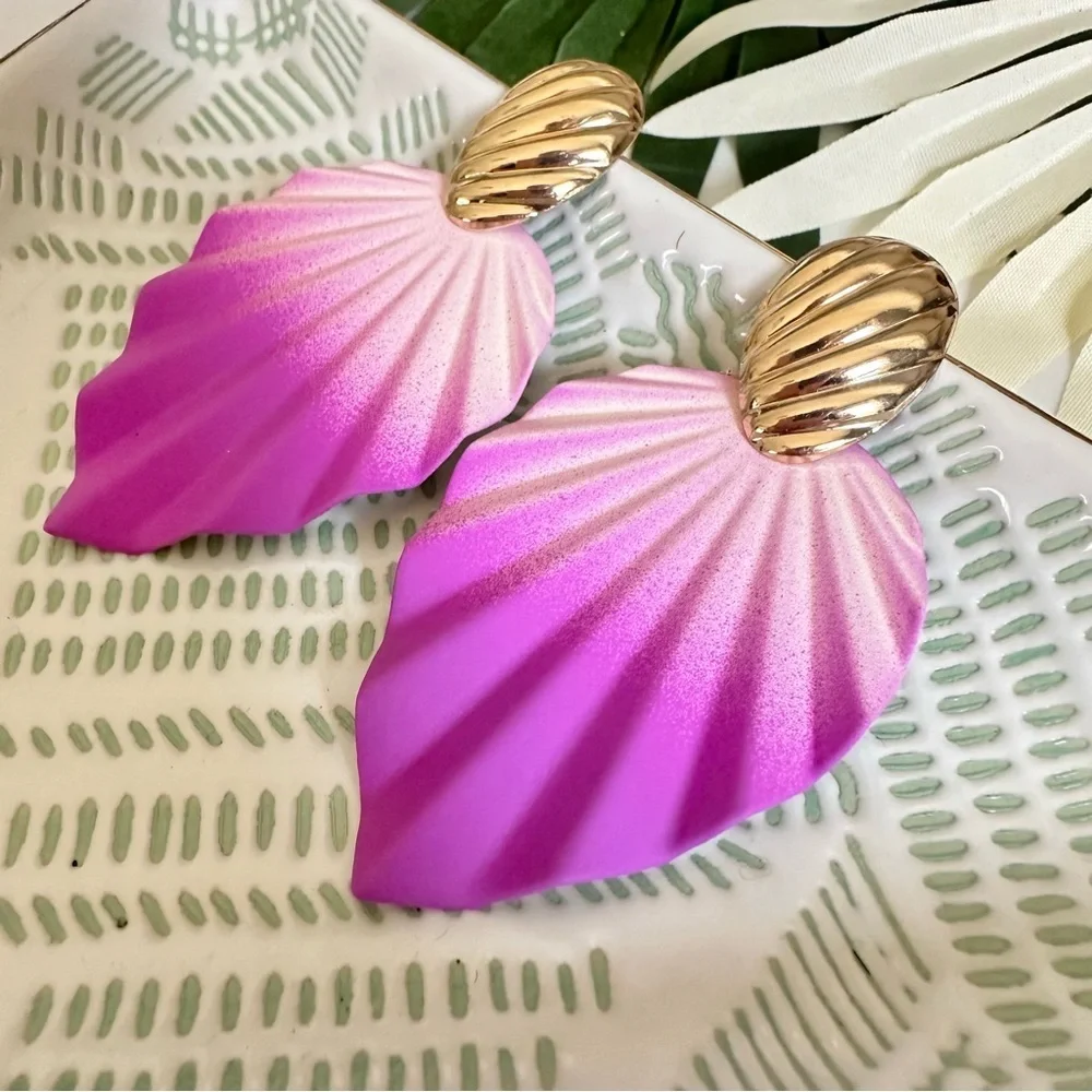 N/A ombre pink