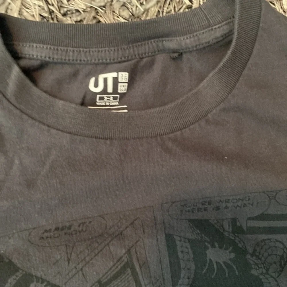Uniqlo vintage look SpiderMan Marvel 3T bundle see pic tiny hole otherwise GUC.
