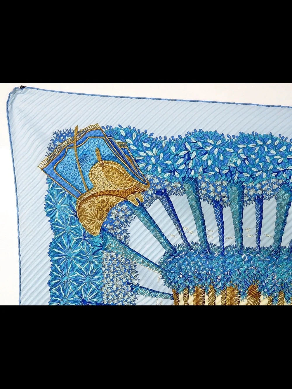 Hermes luxurious pleated