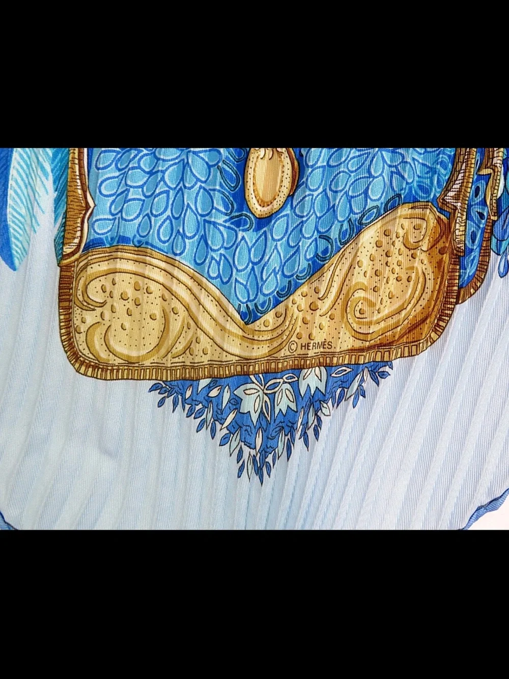 Hermes luxurious pleated