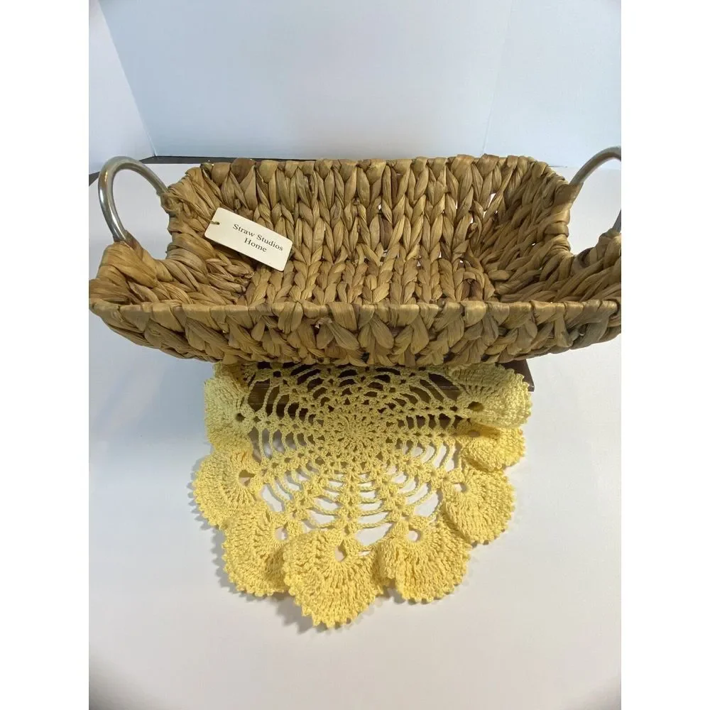 Banana leaf Bread/fruit basket handwoven with metal handles. Light Color‎