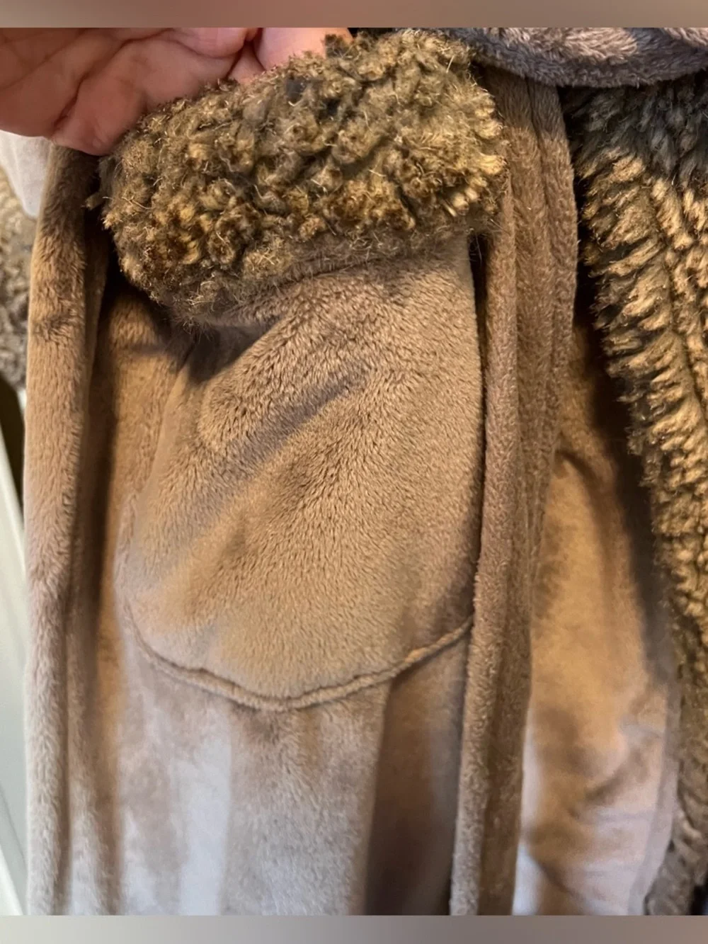 Pottery Barn Faux Shearling Plush Gray Hoodie Robe size medium