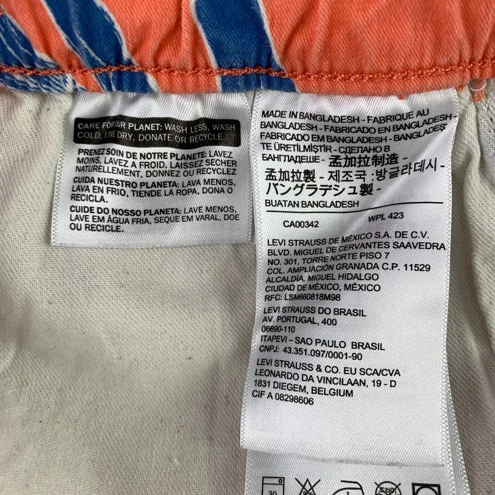 Levis measurements waist