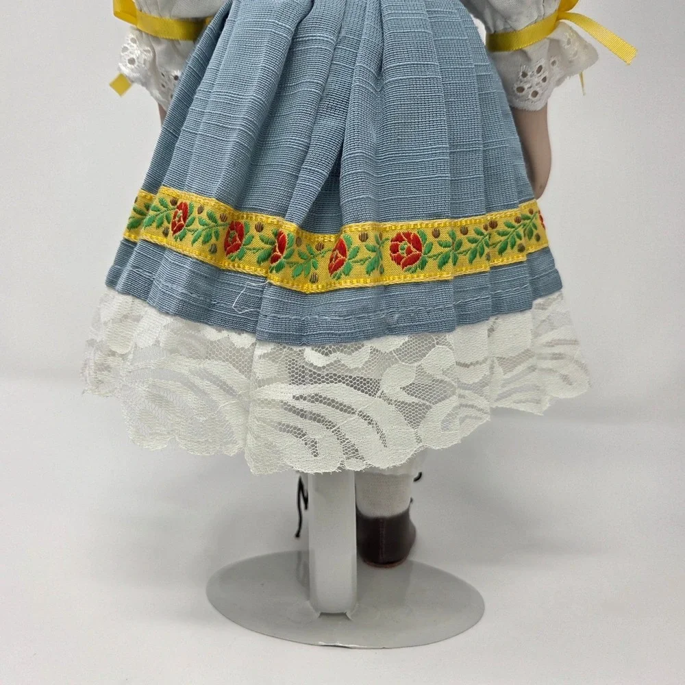 N/A charming vintage