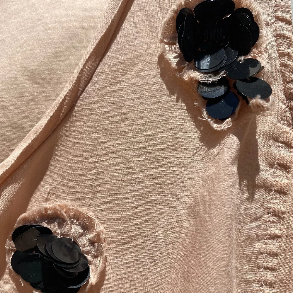 J. Crew v-neck tank top black beaded flower pink size 6