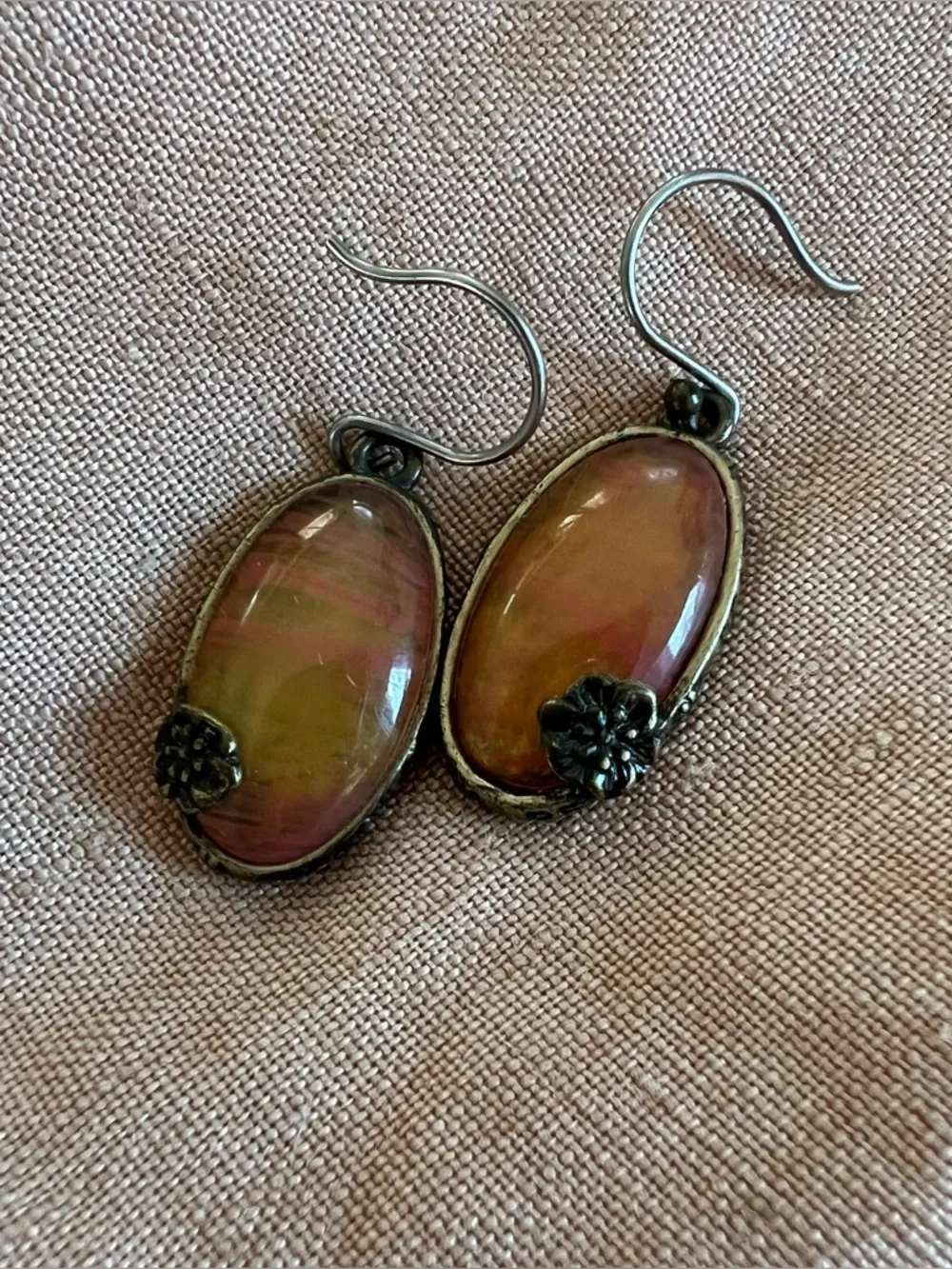 Unbranded elegant oval