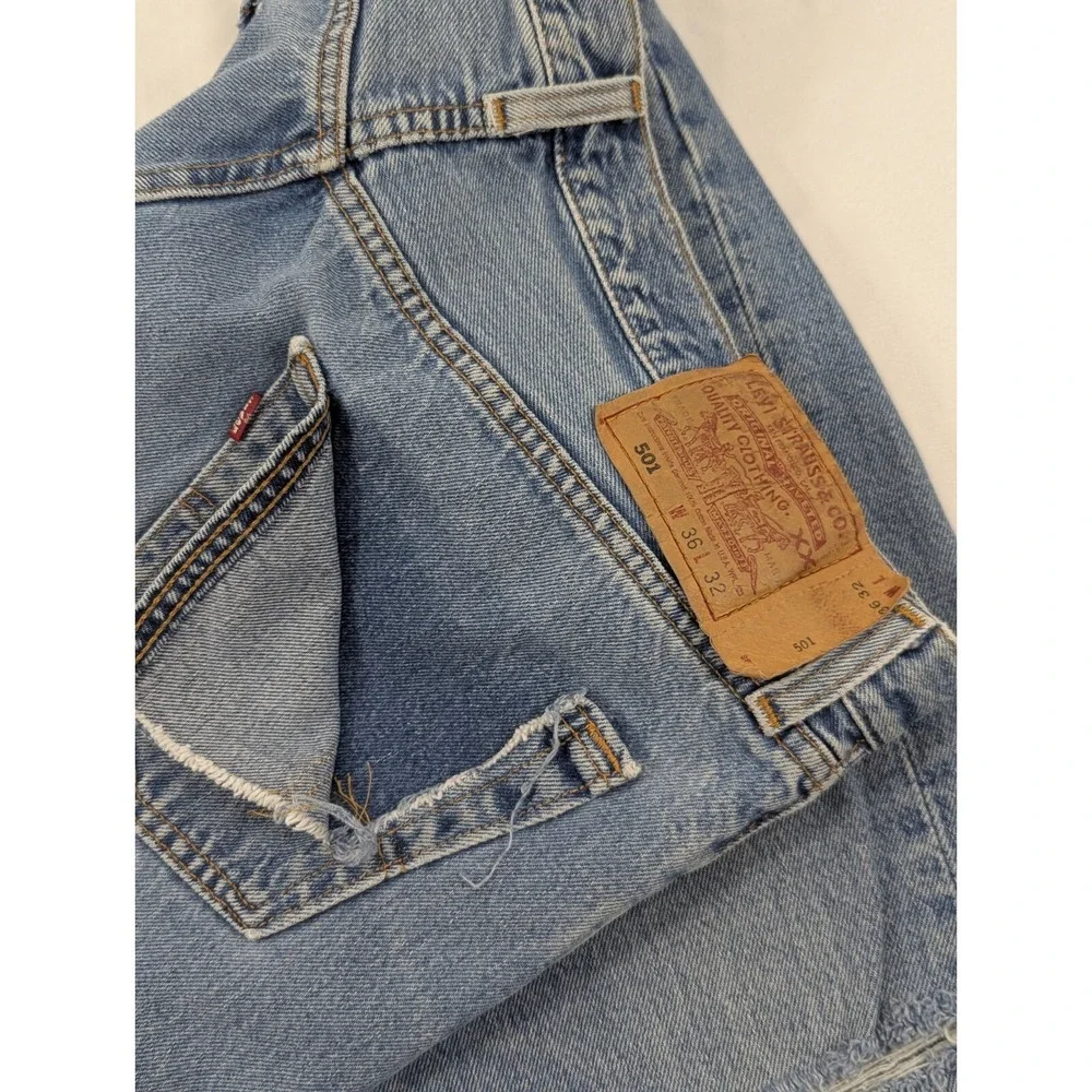 Levis several rips