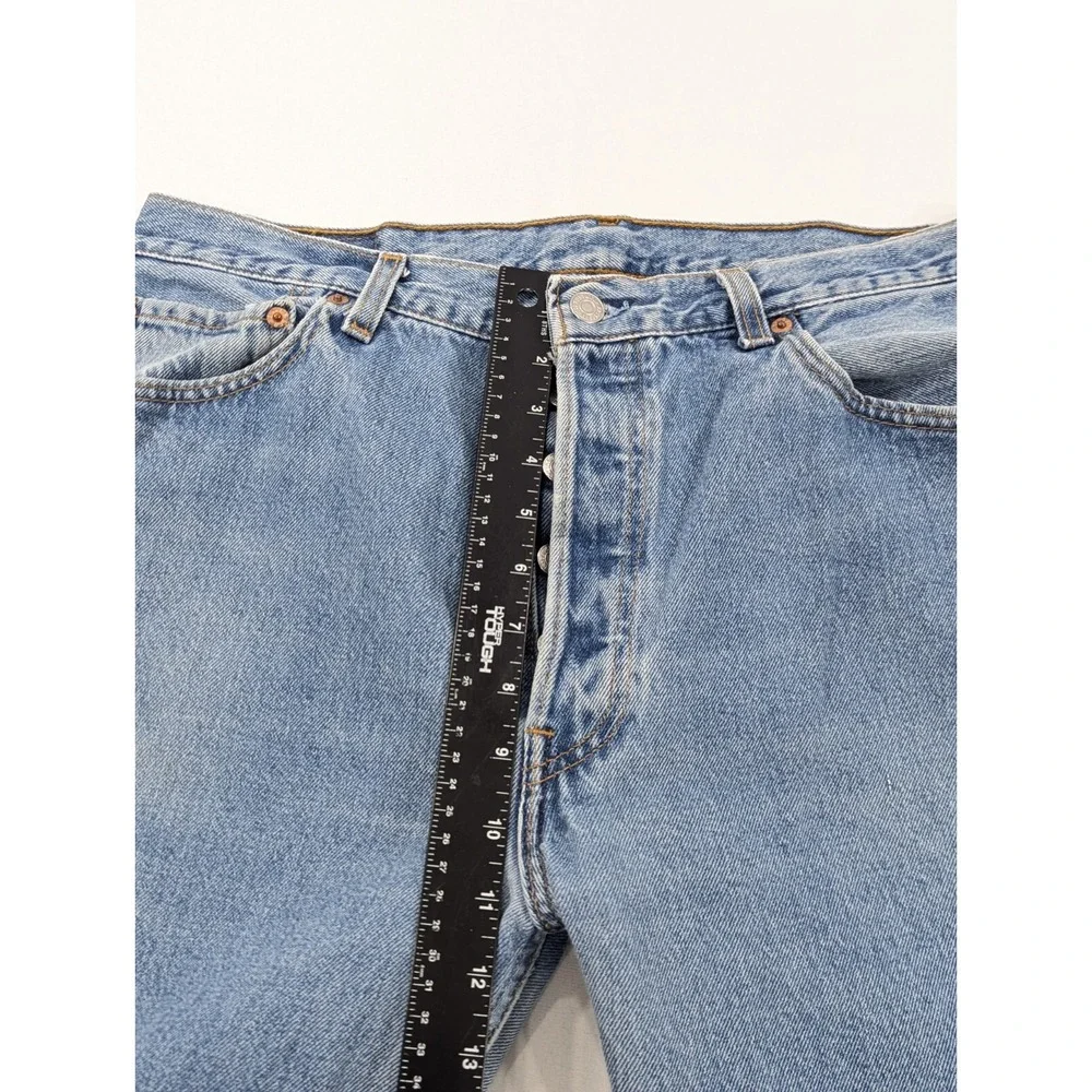 Levis several rips