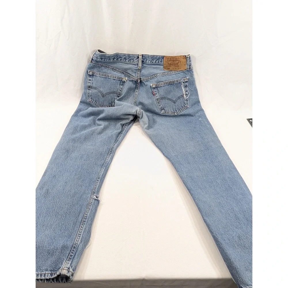 Levis several rips