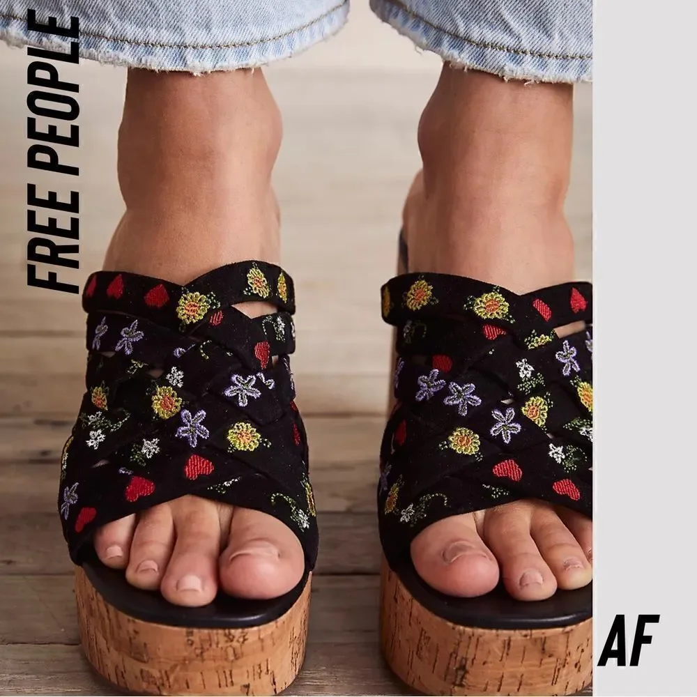 FREE PEOPLE LISBON PLATFORM MULES SIZE 39 NWT